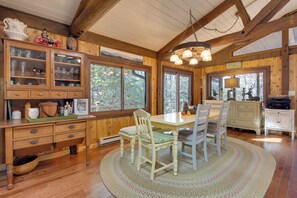 Interior - Blue Ridge Mtns Hiker's Haven w/ On-site Trails (Brevard)