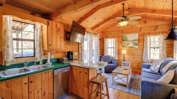 House (1 Bedroom) | Interior