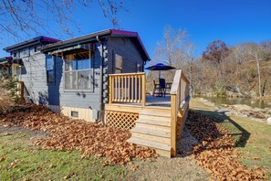 House (1 Bedroom) | Interior - Steps to Virginia Creeper Trail: Creekside Retreat (Damascus)