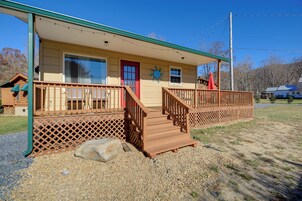 House (2 Bedrooms) | Front of property