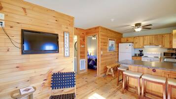 House (2 Bedrooms) | Interior