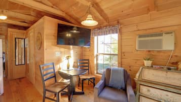 House (1 Bedroom) | Interior