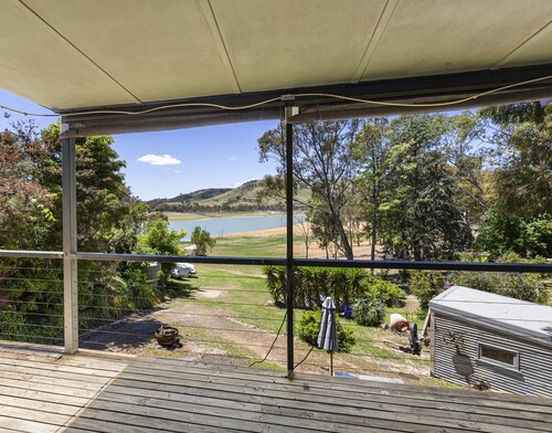 Gafia: 3  BR, 3  BA Cottage in Bonnie Doon, Sleeps 10