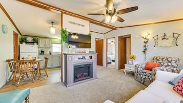 House (3 Bedrooms) | Front of property