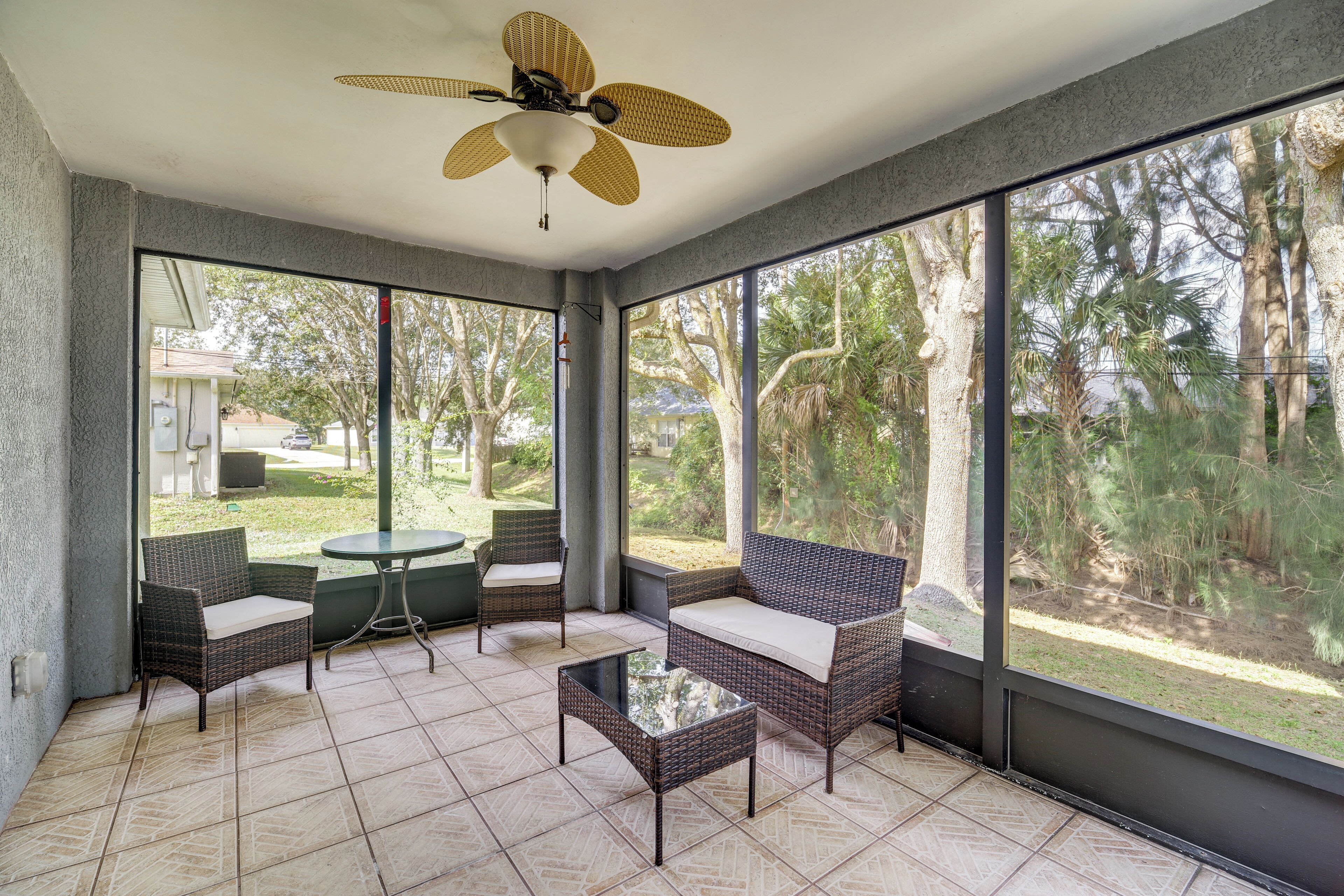 House (3 Bedrooms) | Interior