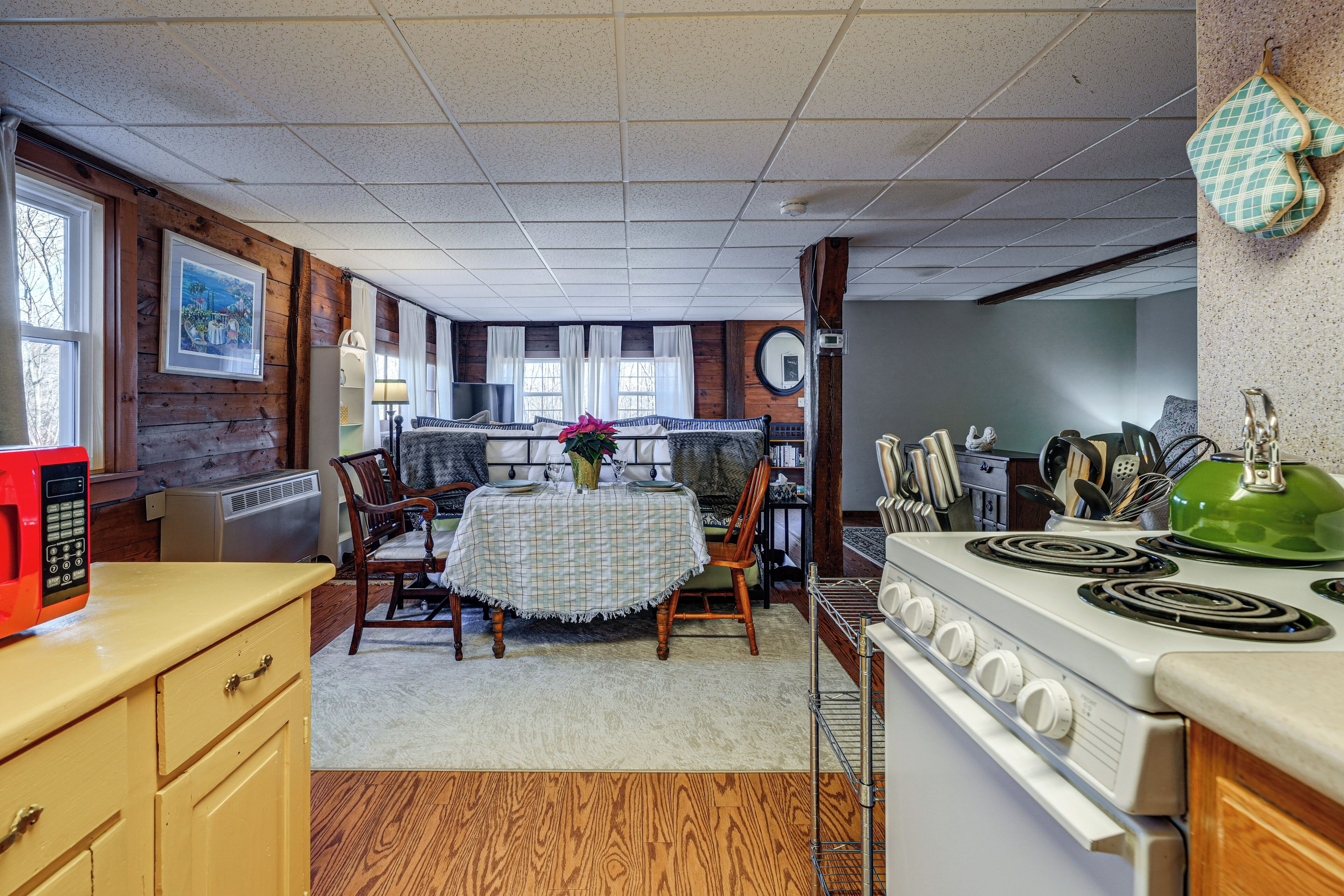 Apartment (0 Bedroom) | Interior