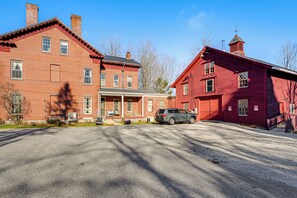 Apartment (0 Bedroom) | Interior - New England Hideaway on Historic 1859 Estate! (Limerick)