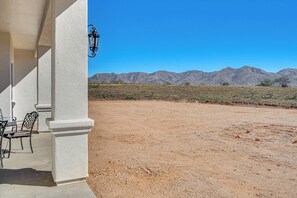 House (3 Bedrooms) | Interior - Peaceful Mtn Views! Patagonia Getaway (Nogales)