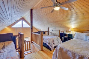 Interior - Pets Welcome! Shenandoah Log Home w/ Hot Tub (Luray)