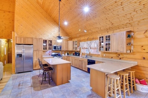 House (5 Bedrooms) | Interior - Pets Welcome! Shenandoah Log Home w/ Hot Tub (Luray)