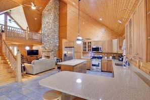 Interior - Pets Welcome! Shenandoah Log Home w/ Hot Tub (Luray)