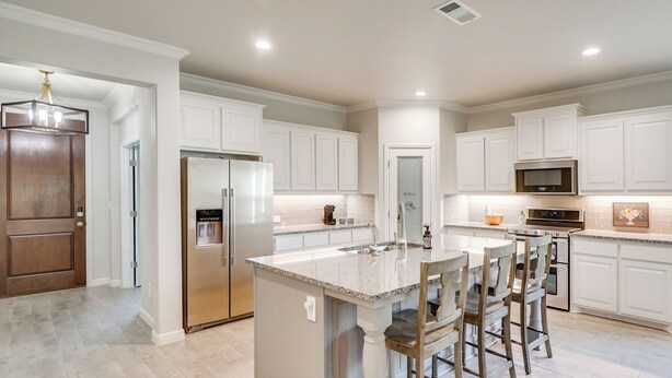 Unclassified image, 1 of 33, button - Close to Energy Giants! 3,300-sq-ft Midland Home (Midland)
