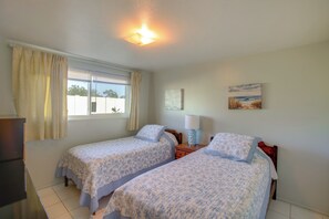 House (2 Bedrooms) | Interior - Golf, Shop & Relax: Englewood Retreat w/ Lanai! (Englewood)