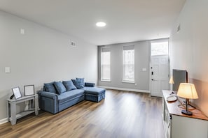 Interior - Pet-friendly 3BR Rowhouse: Walk to Patterson Park! (Baltimore)