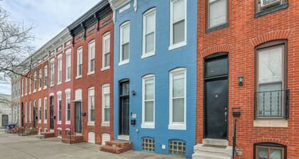 Pet-friendly 3BR Rowhouse: Walk to Patterson Park!