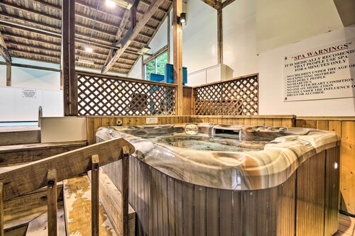 Walk to Ski Shuttle! Mountainside Resort Condo