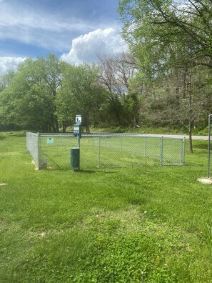 المنطقة المحيطة بالمنشأة