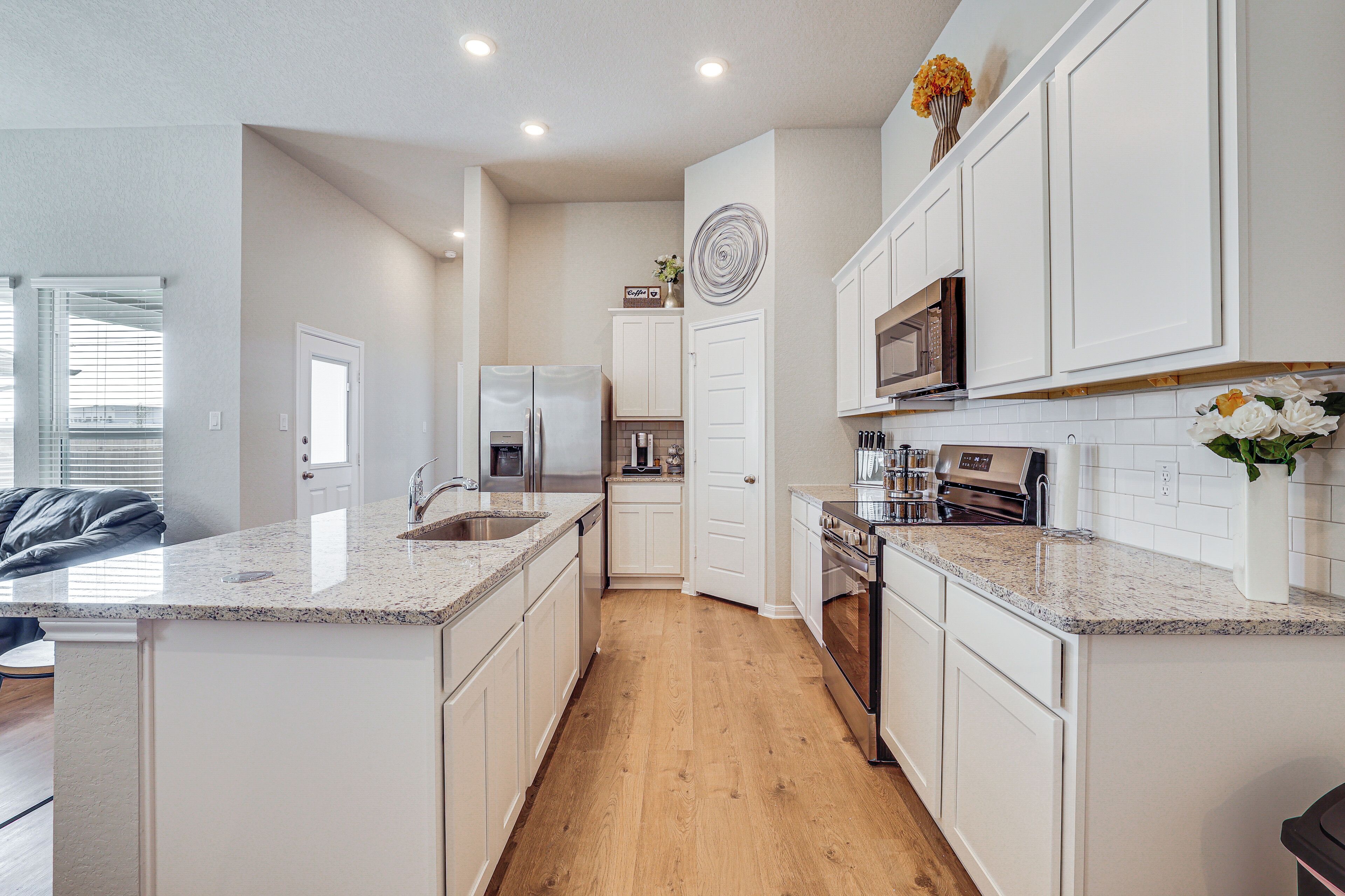 House (3 Bedrooms) | Interior