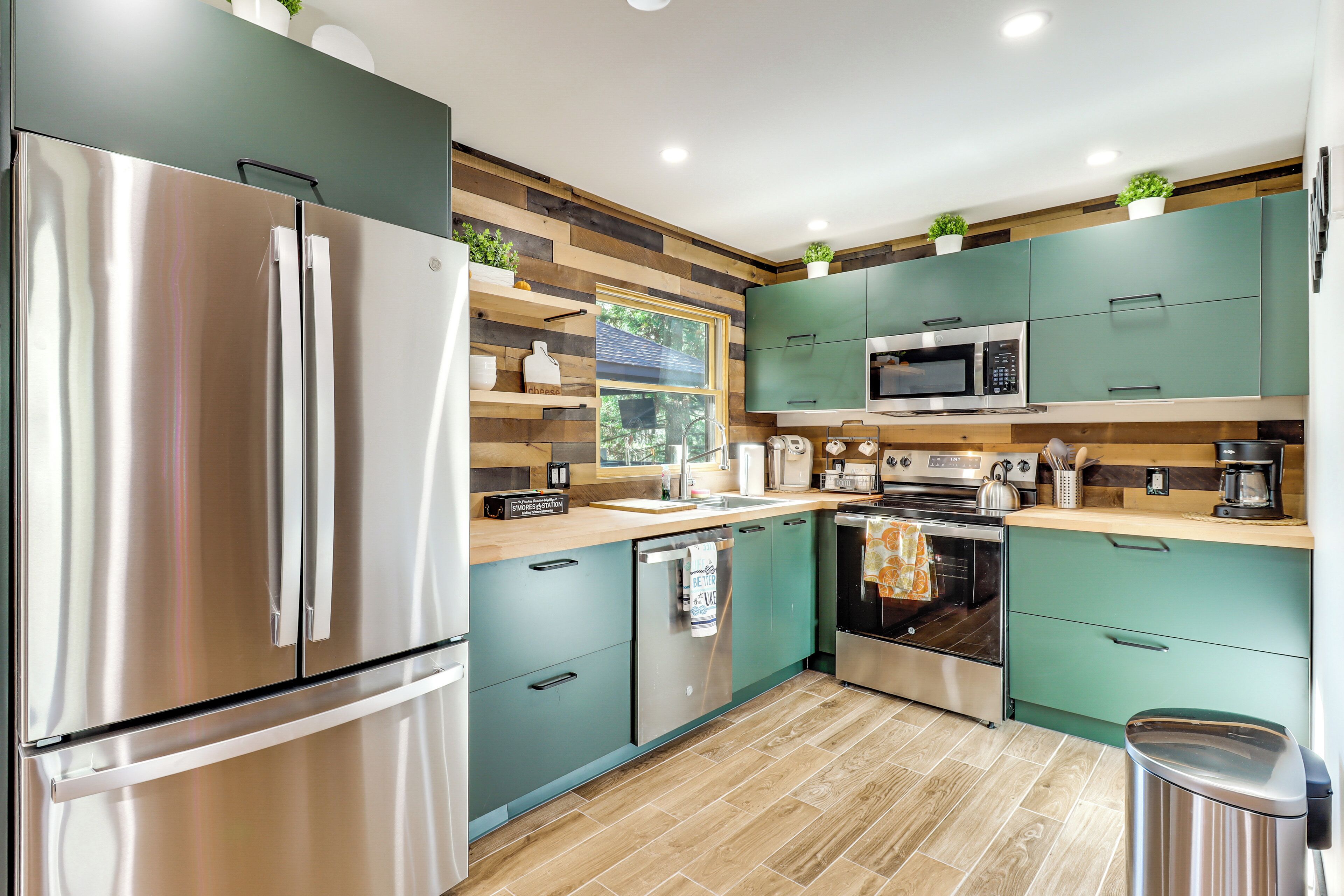 المنشأة من الداخل