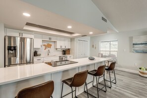 Interior - Modern Coastal Escape 1 Mi to Anclote River Park (Holiday)