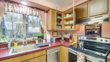 Apartment (0 Bedroom) | Interior