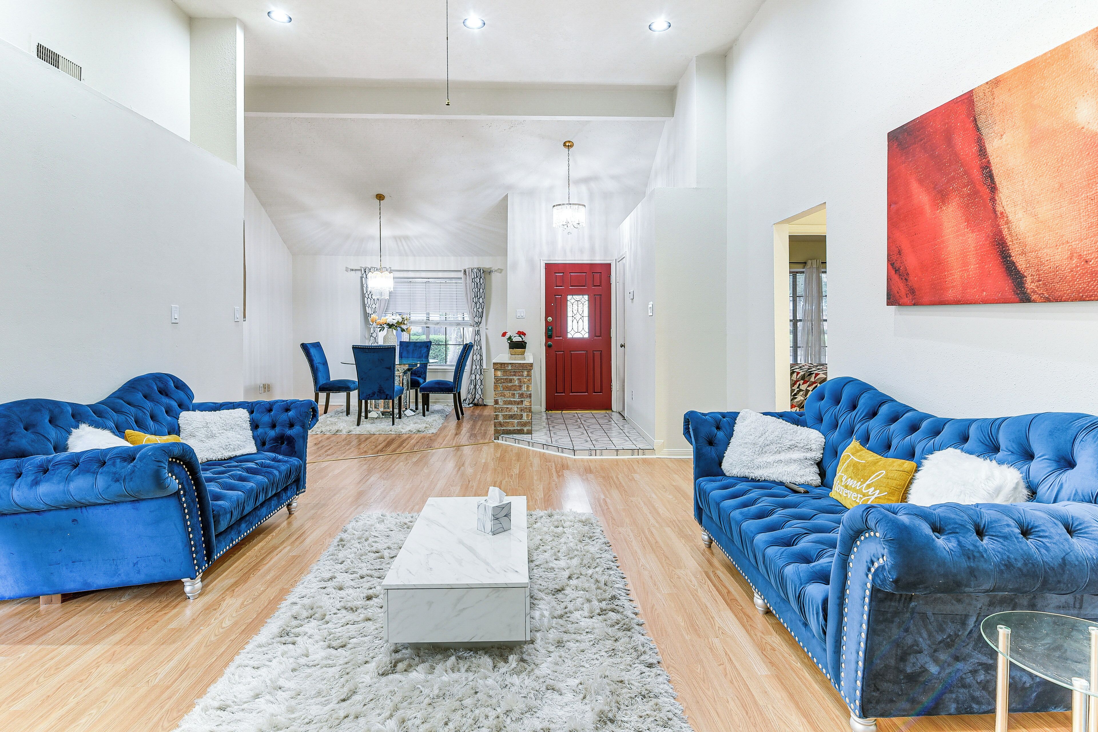 House (3 Bedrooms) | Interior