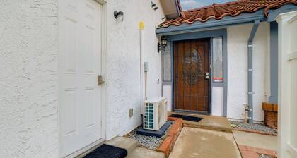 Nurse-ready Rental 10 Mi to Dtwn Riverside!