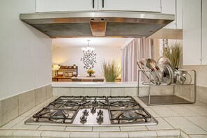 Maison (5 Bedrooms) | Intérieur