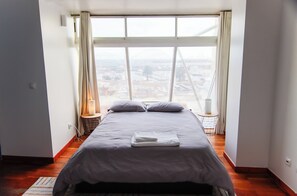 Iron/ironing board, Internet, bed sheets - Charming home in the city center (Ponta Delgada)