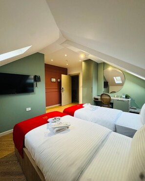 Family Quadruple Room | In-room safe, free WiFi