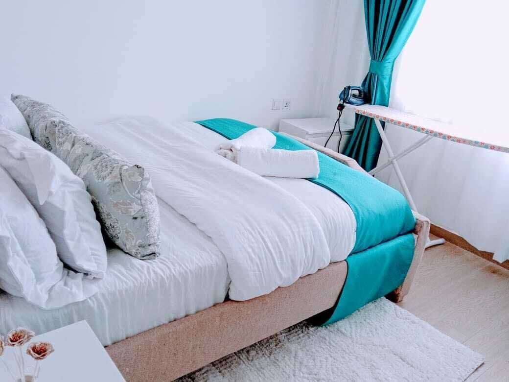 Desk, laptop workspace, iron/ironing board, free WiFi