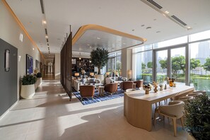 Interior - 1BR Vida Dubai Mall Direct Mall Access (Dubai)