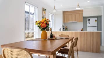 Ofen, Herdplatte, Geschirrspüler