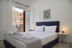 Apartment, 3 Bedrooms, Terrace, Sea View | 3 bedrooms, free cribs/infant beds, bed sheets - Gerolimin Captain Antonis (East Mani)