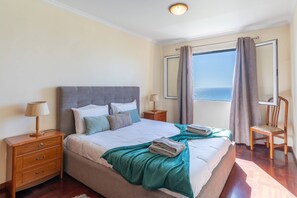 Iron/ironing board, Internet, bed sheets - Vista Azul By Madeira Real (Funchal)