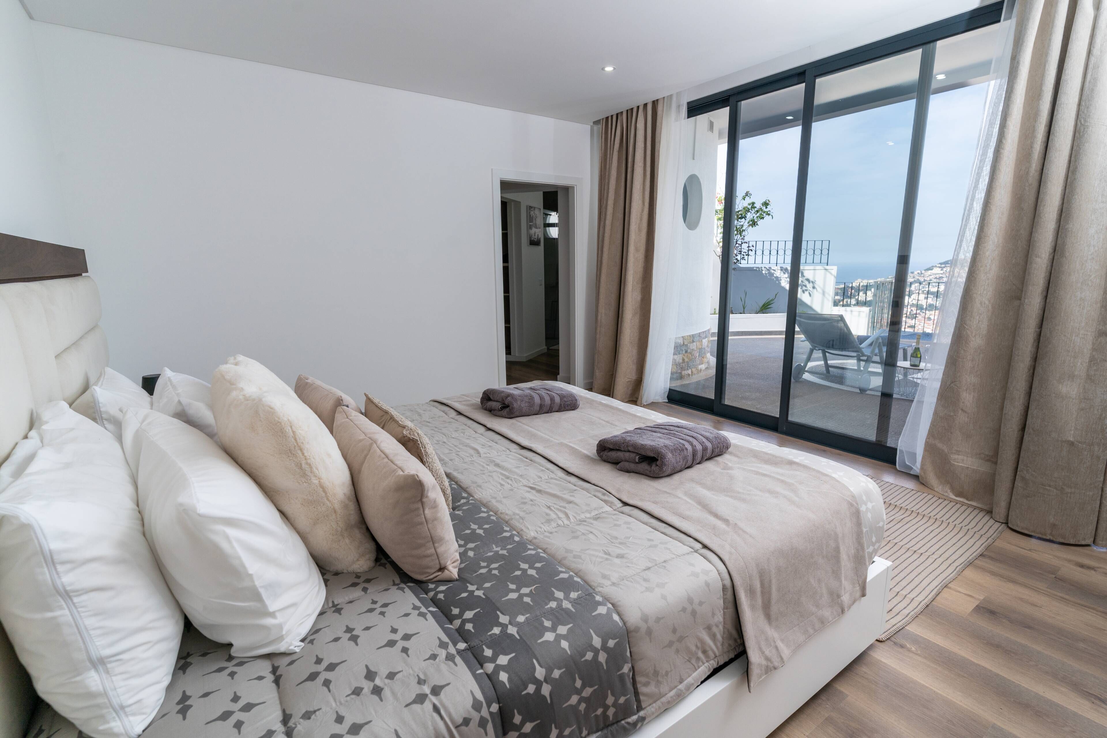 Iron/ironing board, internet