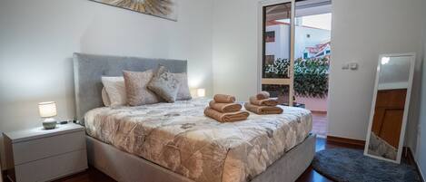 2 Schlafzimmer, Bügeleisen/Bügelbrett, kostenloses WLAN, Bettwäsche