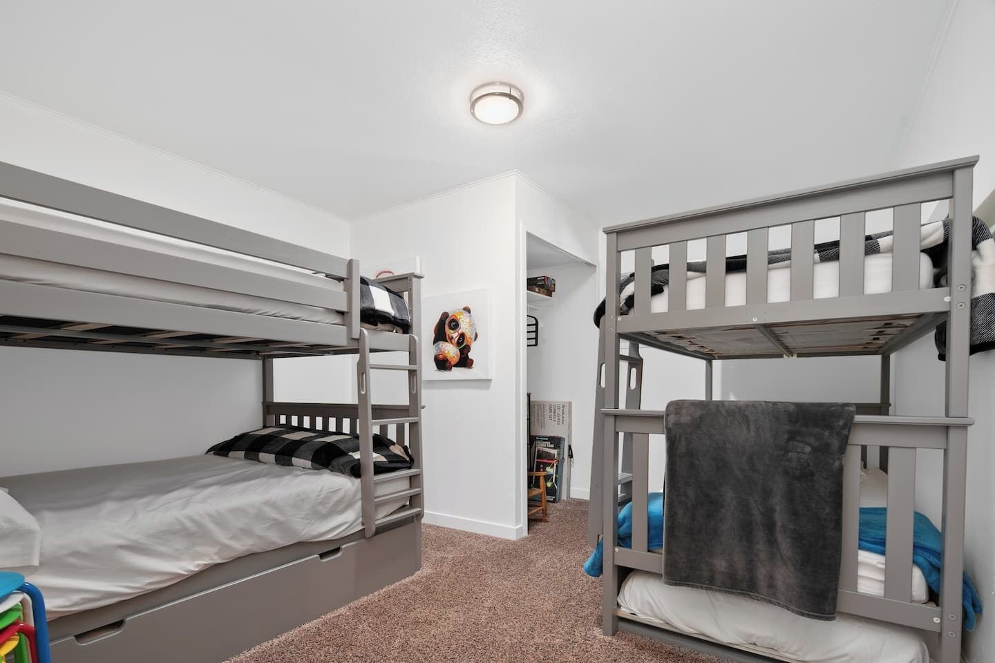 Iron/ironing board, travel crib, free WiFi, bed sheets