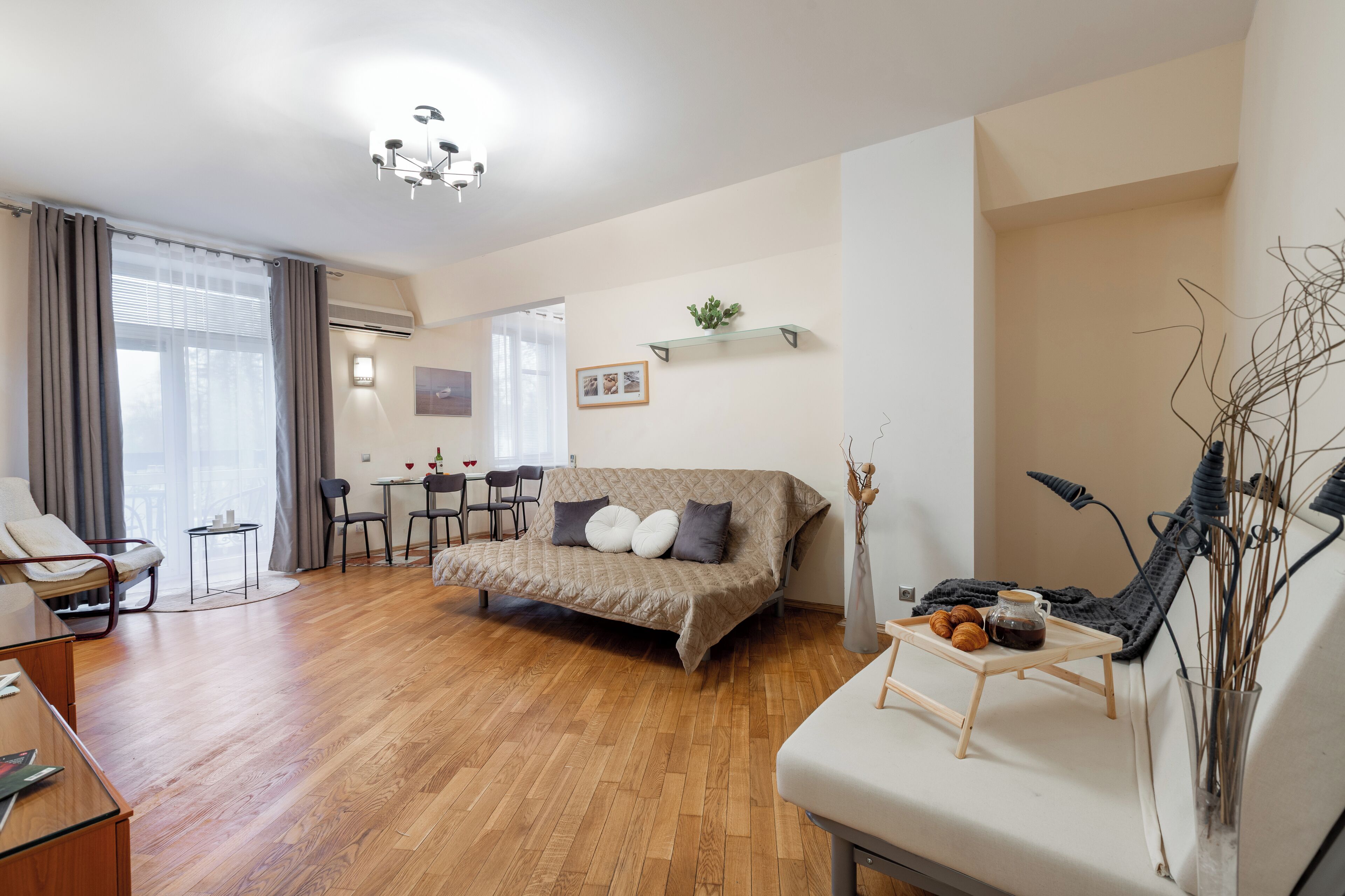 Comfort Apartment, Balcony, Courtyard View | Living area