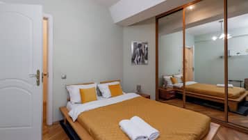 Comfort-Apartment, Balkon, Blick auf den Innenhof