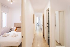 3 bedrooms, iron/ironing board, Internet, bed sheets - A4cor1132 - Beautiful apartment (Barcelona)