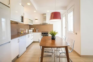 Fridge, microwave, oven, dishwasher - A4cor1132 - Beautiful apartment (Barcelona)