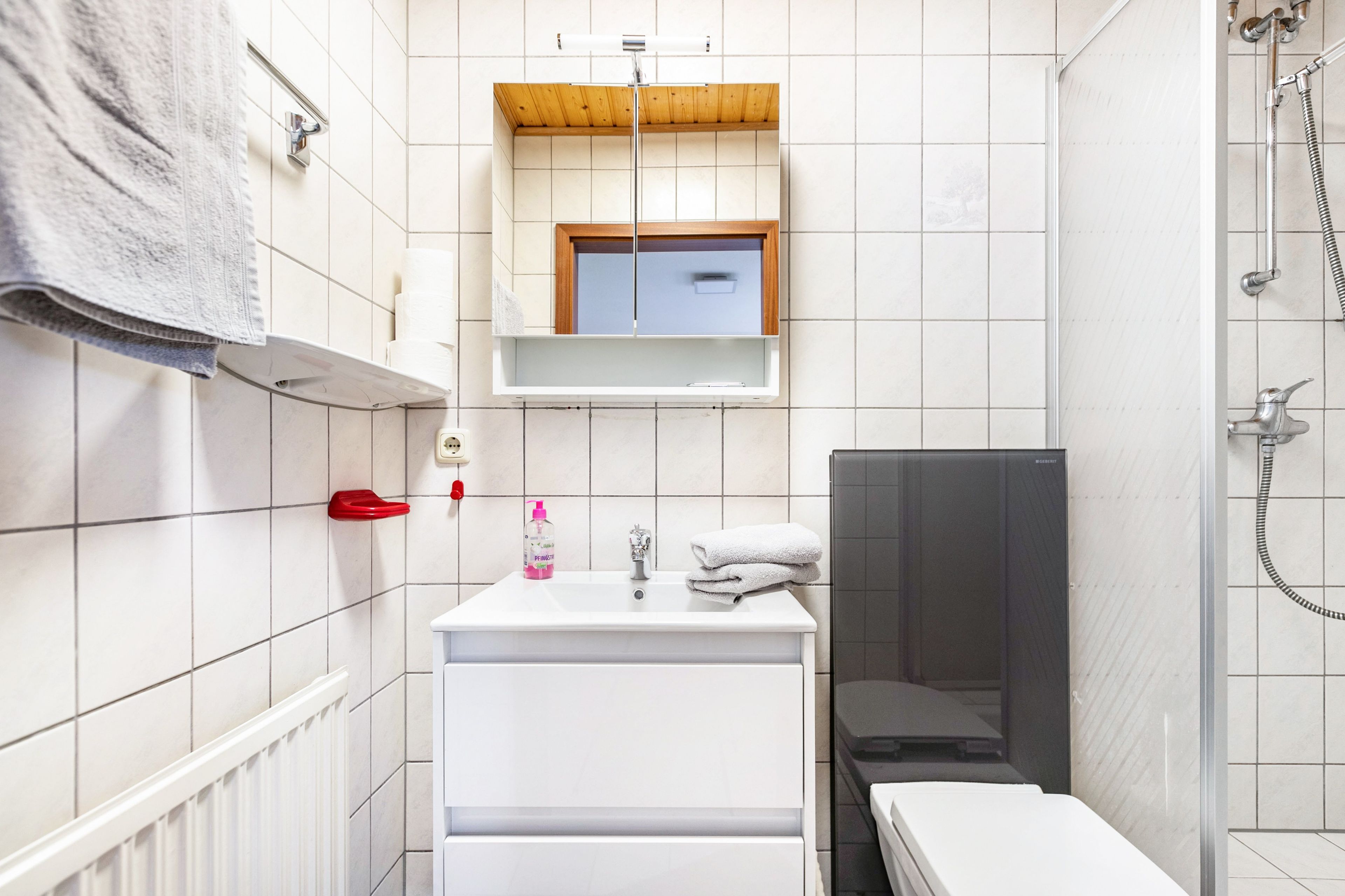 Douche, serviettes fournies