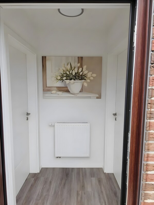 Interior - Apartment "Practical Monteurzimmer 4" with Shared Garden and Wi-Fi (Weddingstedt)