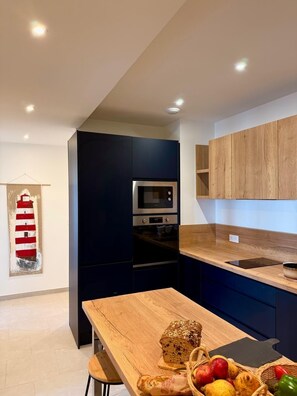 Private kitchen - The lighthouse facing the sea (Saint-Valery-en-Caux)