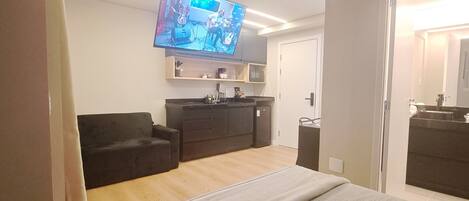 Schreibtisch, Bügeleisen/Bügelbrett, kostenloses WLAN, Bettwäsche