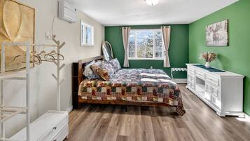 Cabin, 1 Bedroom | 1 bedroom, laptop workspace, free WiFi