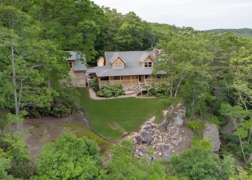 4-bedroom cabin in marvelous Cloud Land/ 20 acres of private land with trails