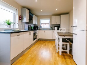 Lavavajillas y utensilios de cocina