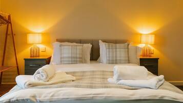 4 habitaciones, decoración personalizada y muebles diferentes